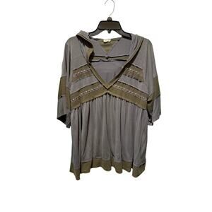 NWOT POL Hooded Short Sleeve Deep VNeck Studded Top Size L